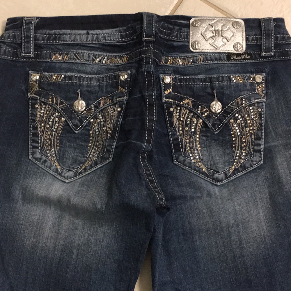 Miss Me mid-rise easy crop 31 Angel Wing